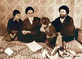 L to R: Hassan Khomeini, Imam Khomeini, Yasser Khomeini, Ahmad Khomeini