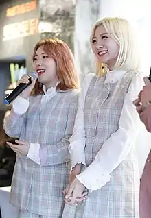 Bolbbalgan4 in March 2018 Woo Ji-yoon (former)
 (left) and Ahn Ji-young (right)