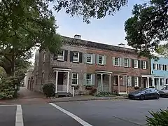 James Roberts Row House, 517–523 East Perry Street