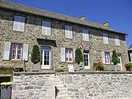 The town hall in Alpuech