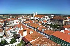 Avis with the matrice church in the background