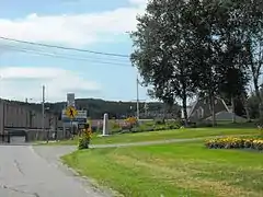 Route 253 southern end at the Canada-US border.