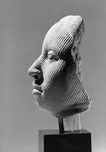 Image 31A terra-cotta head sculpture (1100-1500) of the Yoruba, showing extraordinary naturalism. This head represents the oni or king of Ife. (from Culture of Africa)