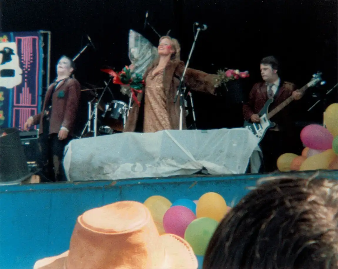 Cardiacs live at Reading Rock Festival 1986 2.jpg