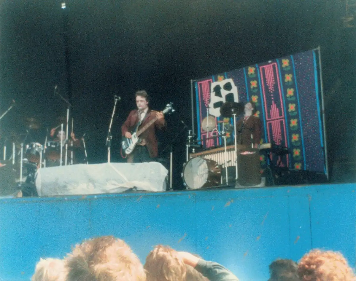 Cardiacs live at Reading Rock Festival 1986 4.jpg