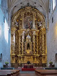 Baroque Solomonic Composite columns of the main altar of the Convento de San Esteban, Salamanca, Spain, by José Benito de Churriguera, 1693