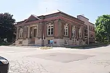 Paris branch, a Carnegie library.