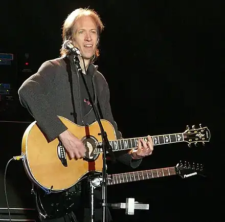 Gary Pihl performing with Boston in 2008