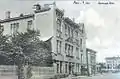 The Hamburger Börs house on Kauppiaskatu expanded with a third floor and renovated in the Art Nouveau style. The Forss House on the edge of the Market Square had not yet been dismantled.