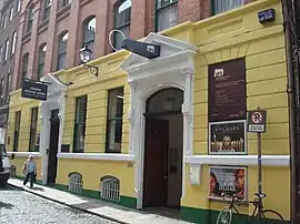 Irish Film Institute (6 Eustace St); sign visible for the Friends Meeting House (4–5 Eustace St) at left