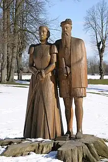 Herluf Trolle and Birgitte Gøye carved in wood