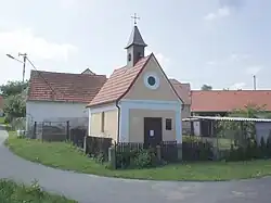 Chapel in the centre of Bratronice