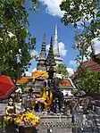 Statue of King Taksin at the temple