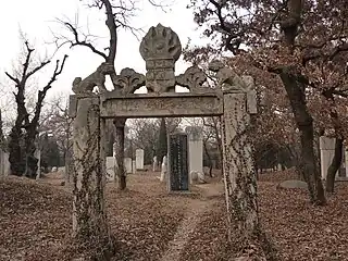 The cemetery of Confucius was attacked by Red Guards in November 1966.