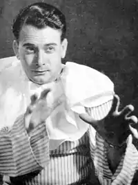 Gé Korsten in his debut role as Canio in Ruggero Leoncavallo's Pagliacci.