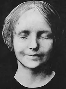 Death mask (L'inconnue de la Seine)