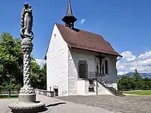 Liebfrauenkapelle (St Mary's church) between Schloss and Stadtpfarrkirche