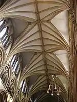 Lincoln Cathedral – quadripartite form, with tierceron ribs and ridge rib with carved bosses