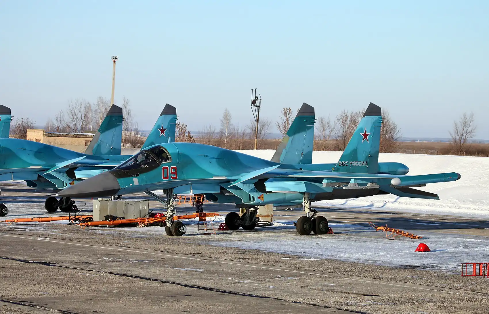 ECM "Khibiny" wing tip module  on Su-34