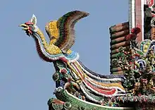 A fenghuang on the roof of Longshan Temple in Taipei