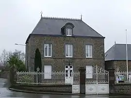 The town hall in Magny-le-Désert