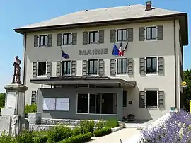 The town hall in Féternes