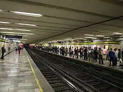 Line 3 platforms