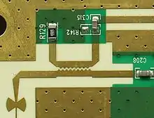 Microstrip sawtooth directional coupler