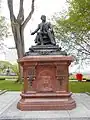 Monument to François-Xavier Garneau (1912)