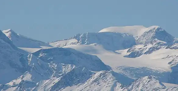 90. Mount Sir Wilfrid Laurier is the highest summit of the Cariboo Mountains of British Columbia.