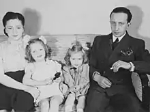 Photo of the Jewish Münzer family, who mostly perished during WWII