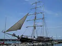 The ship docked at Cetraro.