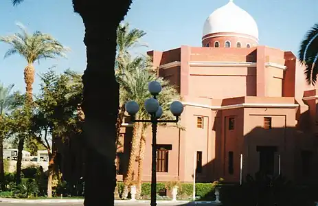 Outdoor view of the Old Cataract dining room.