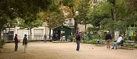 Action on the Pétanque field in Batignolles.