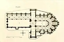 Plan d'une église en croix latine, avec un seul bas-côté et un chevet à cinq chapelles rayonnantes