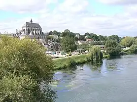 A general view of Pont-de-l'Arche