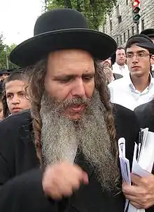 Rabbi Shalom Arush, leader of a group of Sephardic followers of Breslov Hasidut in Israel