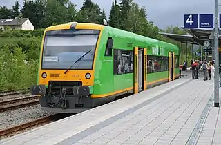 Railcar of the Waldbahn to Bodenmais at the new island platform in Zwiesel in June 2012