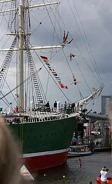 Cliff Diving from the Rickmer Rickmers