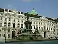 The Reichskanzleitrakt with the monument to Francis II in the foreground