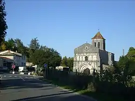 The church in Saint-Césaire