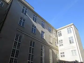 The side wing seen from the courtyard of Sankt Annæ Plads 8