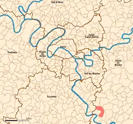 Location (in red) within Paris inner and outer suburbs