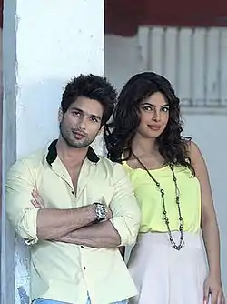 Shahid Kapoor and Priyanka Chopra are looking towards  the camera