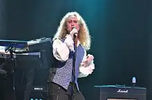 Sylvan with Steve Hackett in 2015.