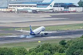 Indigo A320 touch down