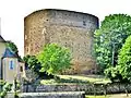 11th-century keep (tour sarrazine) in Saint-Sauveur-en-Puisaye