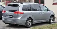 Toyota Sienna XLE (pre-facelift)