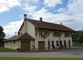 The town hall in Uxelles