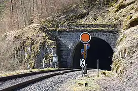 Distant entry signal of Fridingen station as a semaphore signal (before Schanz tunnel)